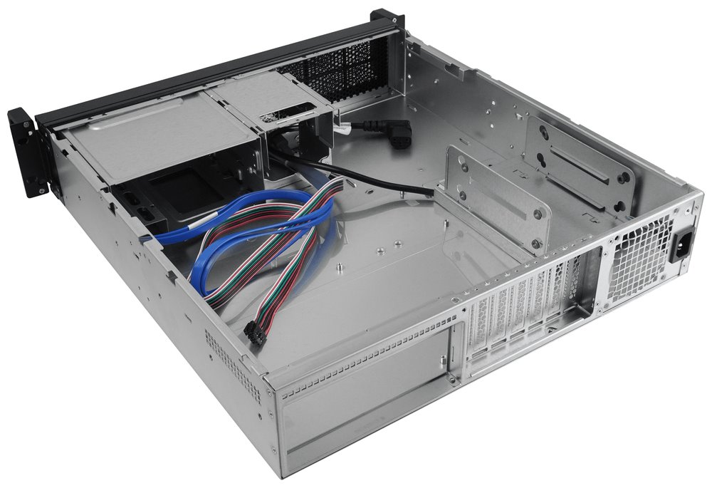 CHIEFTEC rack 19" 2U UNC-209SR-B 400W, USB 3.0, černý, s lyžinami