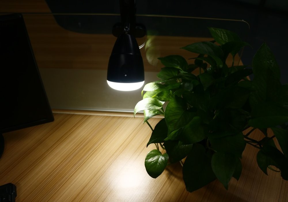 IMMAX LED lampička KLIP/ 5W/ 140lm/ 4000K/ DC 3,7V/ 5V/ IP20/ USB/ černá