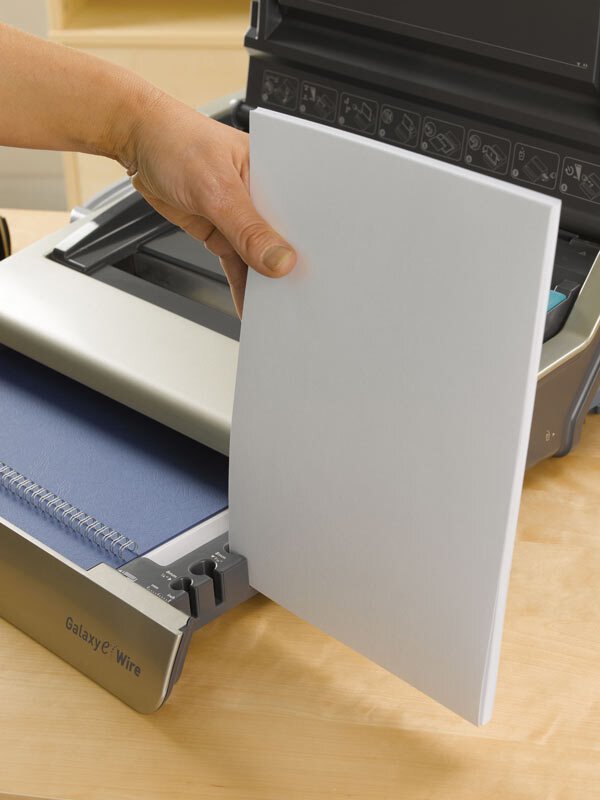 FELLOWES vazač GALAXY Wire/ pracovní šířka 300 mm/ rozteč ok 3/1"/ děrovací kapacita 20 listů/ A4/ rozměr děr 4×3 mm