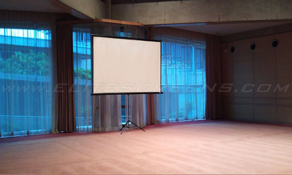 ELITE SCREENS plátno mobilní trojnožka 85" (215,9cm)/ 1:1/ 152,4×152,4cm/ gain 1.1/ case černý