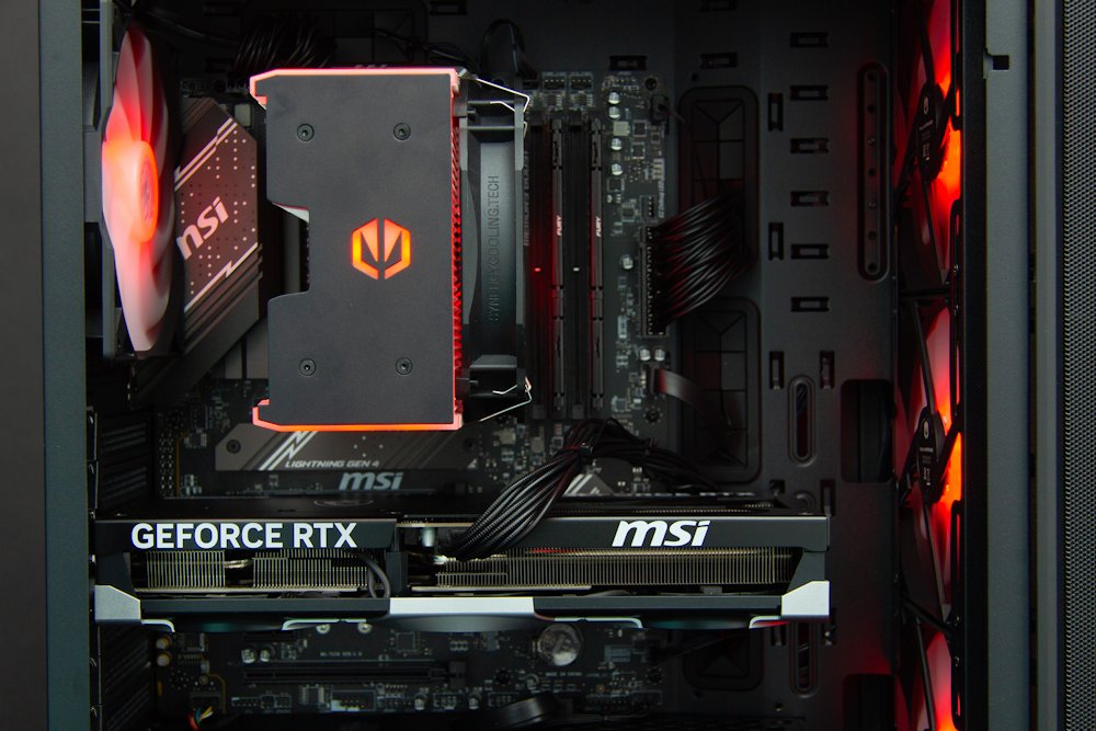 HAL3000 Alfa Gamer Pro Ti / AMD Ryzen 7 7800X3D/ 32GB DDR5/ RTX 5070 Ti/ 2TB PCIe4 SSD/ WiFi/ W11