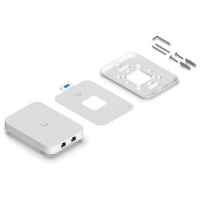 Ubiquiti UniFi 7 In-Wall - Wi-Fi 7 AP, 2.4/5GHz, až 5 Gbps, 3x 2.5GbE, PoE/PoE+ (bez PoE injektoru)