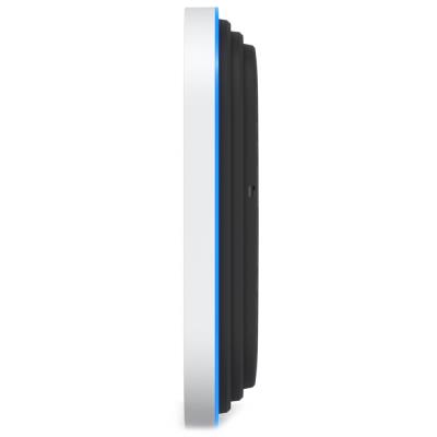 Ubiquiti UniFi E7 - Enterprise Wi-Fi 7 AP, 2.4/5/6GHz, až 20.8Gbps, 1x 10GbE, 1x GbE, vnitřní, PoE++ (bez PoE inj.)