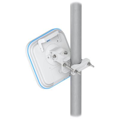 Ubiquiti UniFi E7 Campus - Enterprise Wi-Fi 7 AP, 2.4/5GHz, až 17.9Gbps, 1x 10GbE, 1x GbE, IPX6, PoE++ (bez PoE inj.)