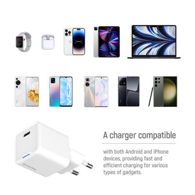 COLORWAY 1x USB-C/ síťová nabíječka/ GaN/ PD/ PPS/ 25W/ Včetně 100cm kabelu/ Bílá