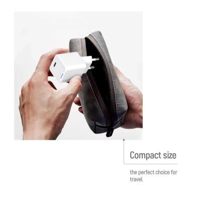 COLORWAY 1x USB-C/ síťová nabíječka/ GaN/ PD/ PPS/ 35W/ Včetně 100cm kabelu/ Bílá