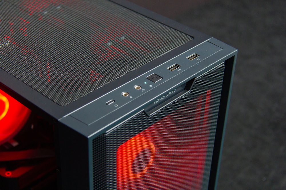 HAL3000 Alfa Gamer Pro / AMD Ryzen 7 7700/ 32GB DDR5/ RTX 5070/ 1TB PCIe4 SSD/ WiFi/ W11