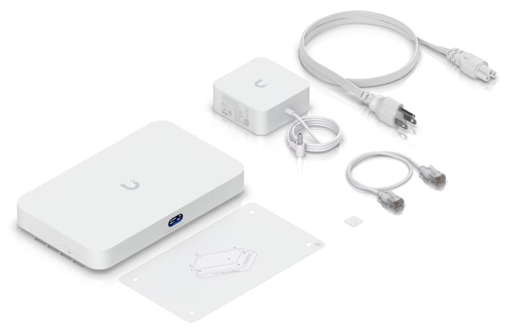 ROZBALENÉ - Ubiquiti UniFi Cloud Gateway Fiber - Router, Full UniFi OS, IDS/IPS, 5x 2.5GbE, 2x SFP+, slot NVMe SSD - Výpr...