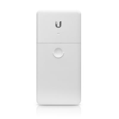 Ubiquiti NanoSwitch Outdoor GbE 24V 1xPoE-In, 3xPoE-Out Passthrough Switch