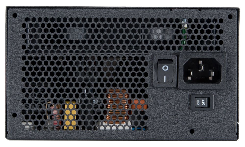 CHIEFTEC zdroj GPU-750FC / Chieftronic Series / 750W / 140mm fan / akt. PFC / modulární kabeláž / 80PLUS Gold