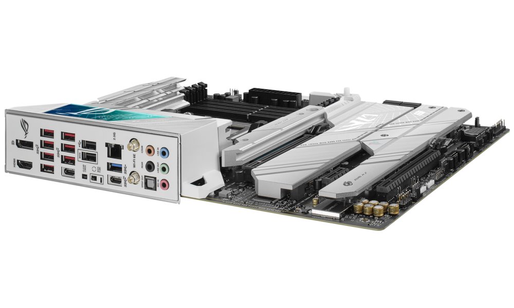 ASUS ROG STRIX X670E-A GAMING WIFI / AMD X670 / AM5 / 4x DDR5 / 4x M.2 / HDMI / DP / USB-C / WiFi / ATX